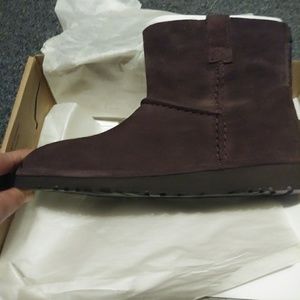 UGG Classic unlined mini